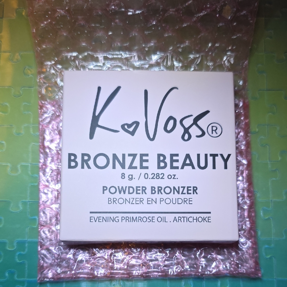 K. Voss Bronze Beauty Powder Bronzer Palette - 8g / 0.282 oz